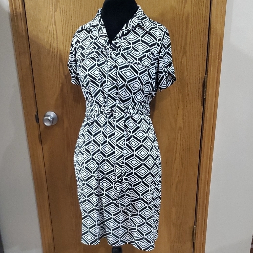 Valerie Bertinelli Black and White Midi Shirt Dress